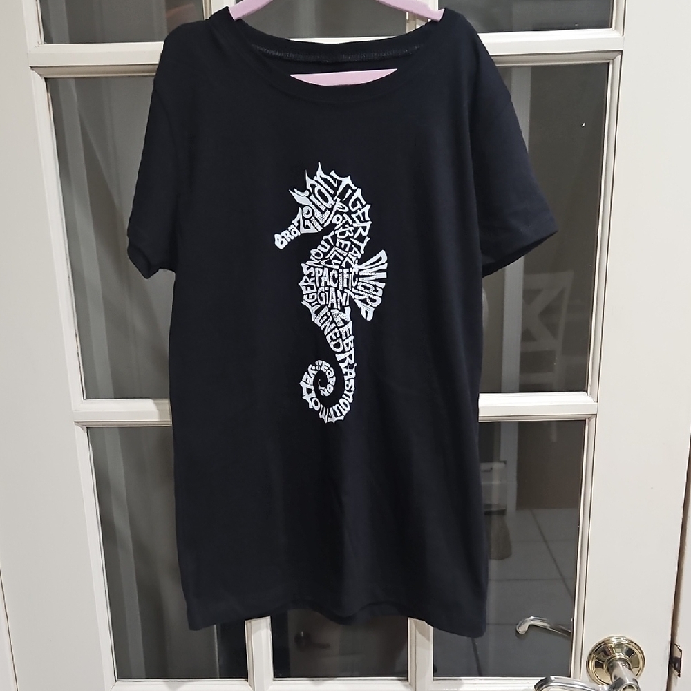 Stylish Black Seahorse Graphic Tee